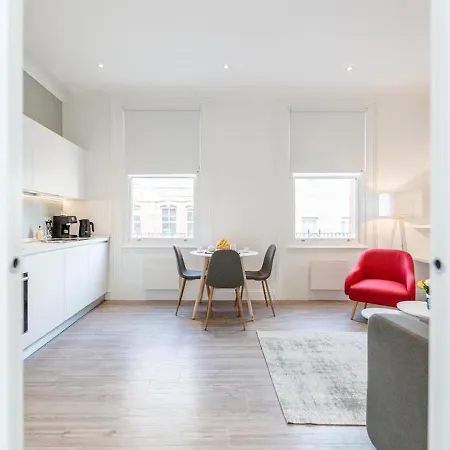 White Piccadilly Apartment London Exterior photo