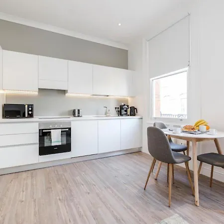 White Piccadilly Apartment London Exterior photo