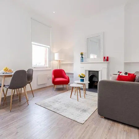 White Piccadilly Apartment London Exterior photo