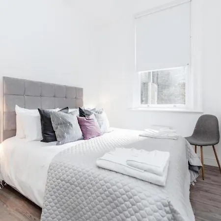 White Piccadilly Apartment London Exterior photo